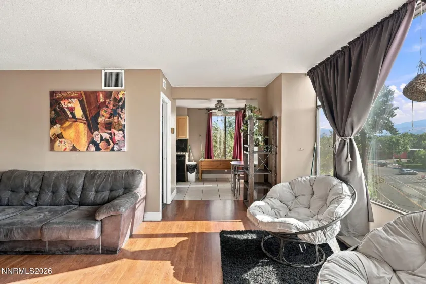 280 Island, Reno, Nevada 89501, 1 Bedroom Bedrooms, ,1 BathroomBathrooms,Residential,Residential,Island,0,260011861
