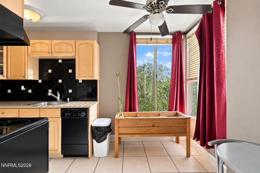 280 Island, Reno, Nevada 89501, 1 Bedroom Bedrooms, ,1 BathroomBathrooms,Residential,Residential,Island,0,260011861