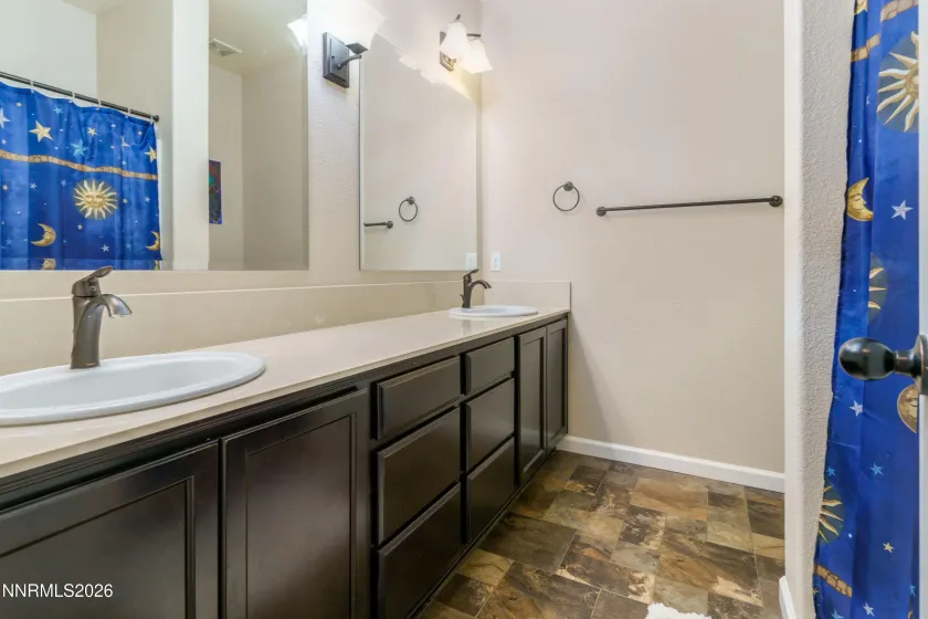 4859 Tephra, Sparks, Nevada 89436, 4 Bedrooms Bedrooms, ,3 BathroomsBathrooms,Residential,Residential,Tephra,0,260011866