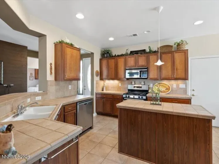 1679 Veneto, Sparks, Nevada 89434, 2 Bedrooms Bedrooms, ,2 BathroomsBathrooms,Residential,Residential,Veneto,0,260011880