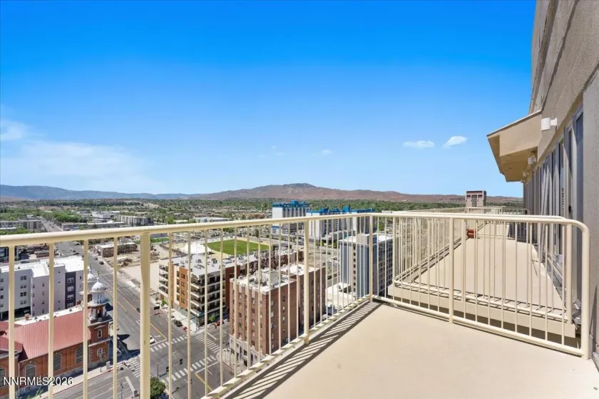 200 2nd, Reno, Nevada 89501, 3 Bedrooms Bedrooms, ,3 BathroomsBathrooms,Residential,Residential,2nd,0,260005943