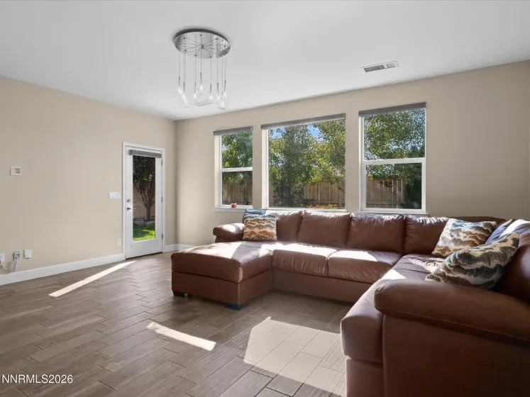 10131 Quintana, Reno, Nevada 89521, 3 Bedrooms Bedrooms, ,2 BathroomsBathrooms,Residential,Residential,Quintana,0,260011889