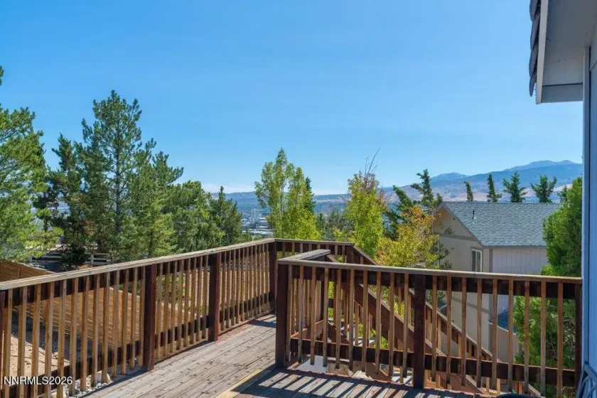 800 University Park, Reno, Nevada 89512, 4 Bedrooms Bedrooms, ,3 BathroomsBathrooms,Residential,Residential,University Park,0,260011890