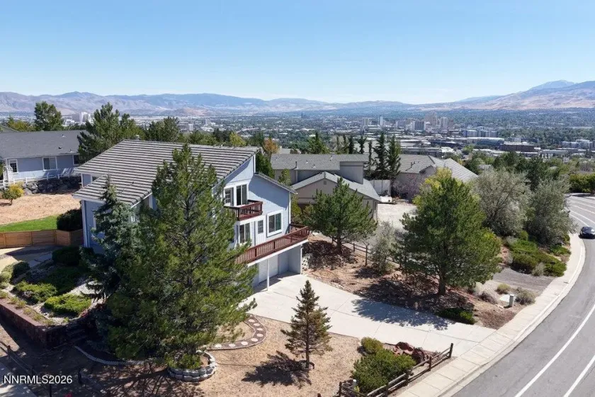 800 University Park, Reno, Nevada 89512, 4 Bedrooms Bedrooms, ,3 BathroomsBathrooms,Residential,Residential,University Park,0,260011890