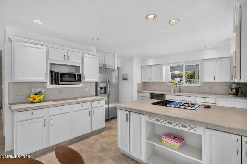 800 University Park, Reno, Nevada 89512, 4 Bedrooms Bedrooms, ,3 BathroomsBathrooms,Residential,Residential,University Park,0,260011890