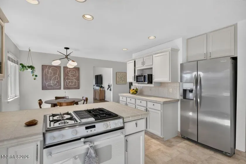 800 University Park, Reno, Nevada 89512, 4 Bedrooms Bedrooms, ,3 BathroomsBathrooms,Residential,Residential,University Park,0,260011890