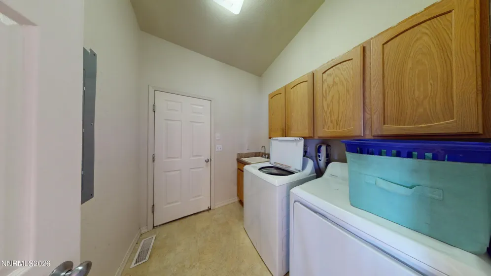 2804 Great Basin, Winnemucca, Nevada 89445, 4 Bedrooms Bedrooms, ,3 BathroomsBathrooms,Residential,Residential,Great Basin,0,260011898
