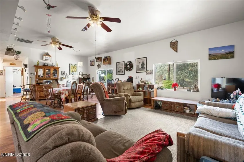 4520 Solias, Fallon, Nevada 89406, 3 Bedrooms Bedrooms, ,2 BathroomsBathrooms,Residential,Residential,Solias,0,260011905