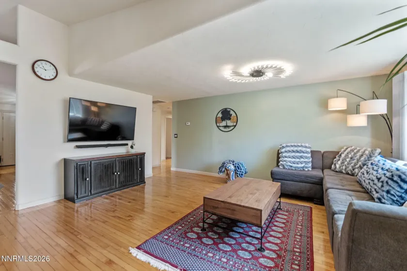 4530 Noche, Reno, Nevada 89502, 3 Bedrooms Bedrooms, ,2 BathroomsBathrooms,Residential,Residential,Noche,0,260011904