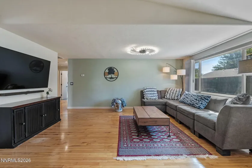 4530 Noche, Reno, Nevada 89502, 3 Bedrooms Bedrooms, ,2 BathroomsBathrooms,Residential,Residential,Noche,0,260011904