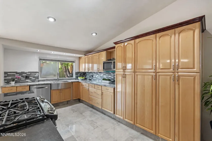 4530 Noche, Reno, Nevada 89502, 3 Bedrooms Bedrooms, ,2 BathroomsBathrooms,Residential,Residential,Noche,0,260011904