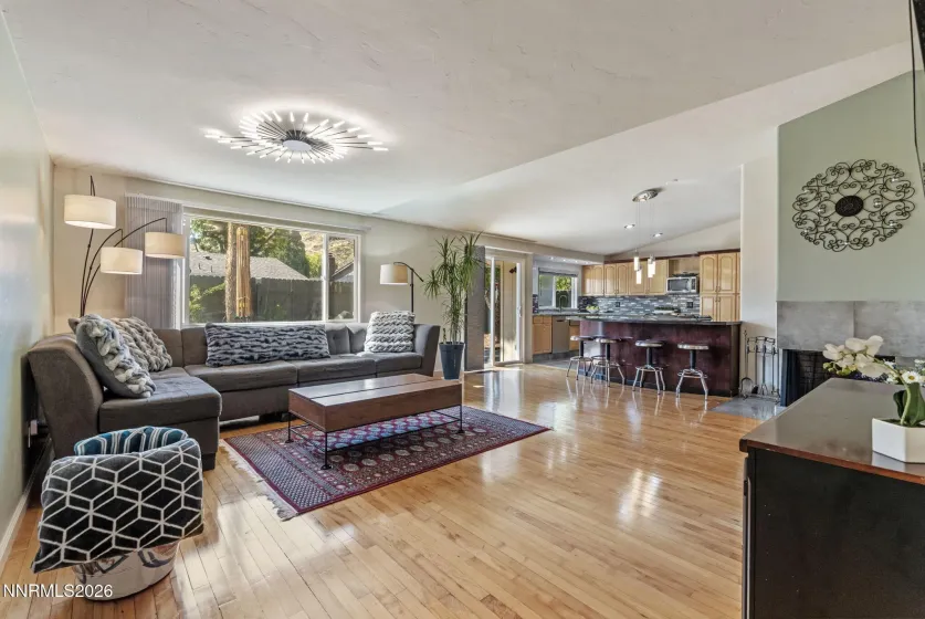 4530 Noche, Reno, Nevada 89502, 3 Bedrooms Bedrooms, ,2 BathroomsBathrooms,Residential,Residential,Noche,0,260011904