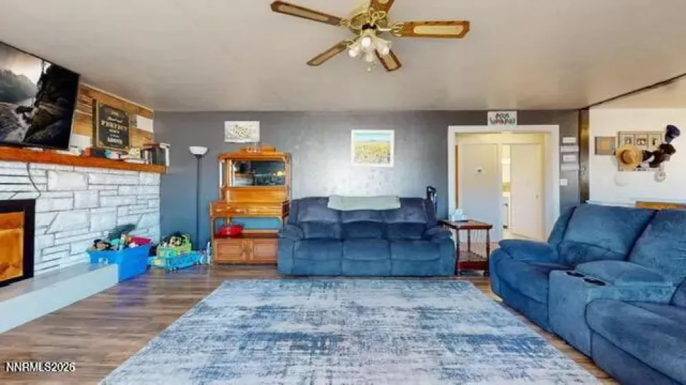 100 Pleasant, Winnemucca, Nevada 89445, 5 Bedrooms Bedrooms, ,2 BathroomsBathrooms,Residential,Residential,Pleasant,0,260011912