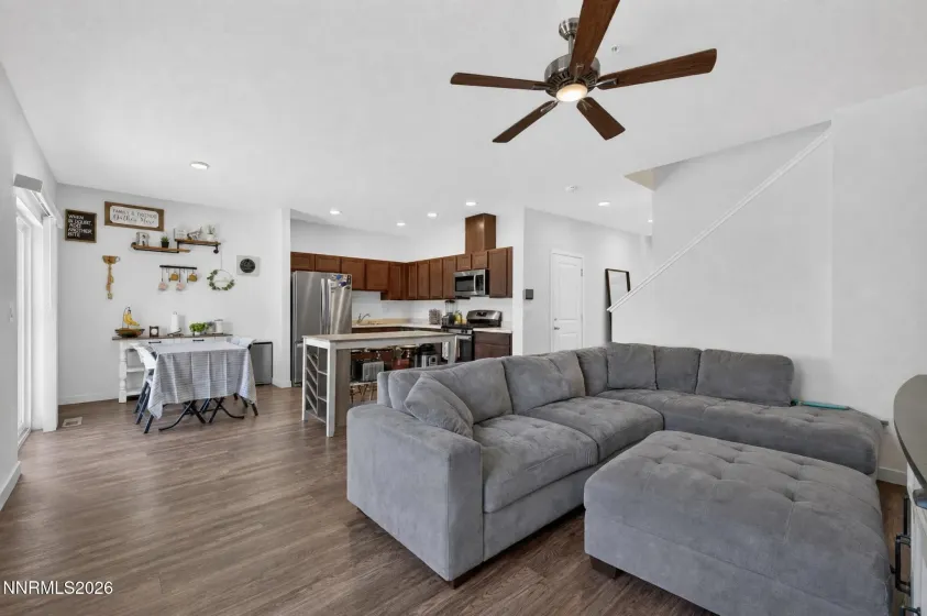 237 Goss, Dayton, Nevada 89403, 3 Bedrooms Bedrooms, ,3 BathroomsBathrooms,Residential,Residential,Goss,0,260011930