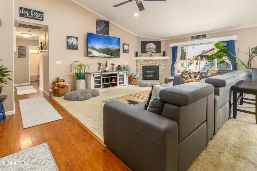 1020 Ridgeview, Carson City, Nevada 89705, 3 Bedrooms Bedrooms, ,2 BathroomsBathrooms,Residential,Residential,Ridgeview,0,260011932