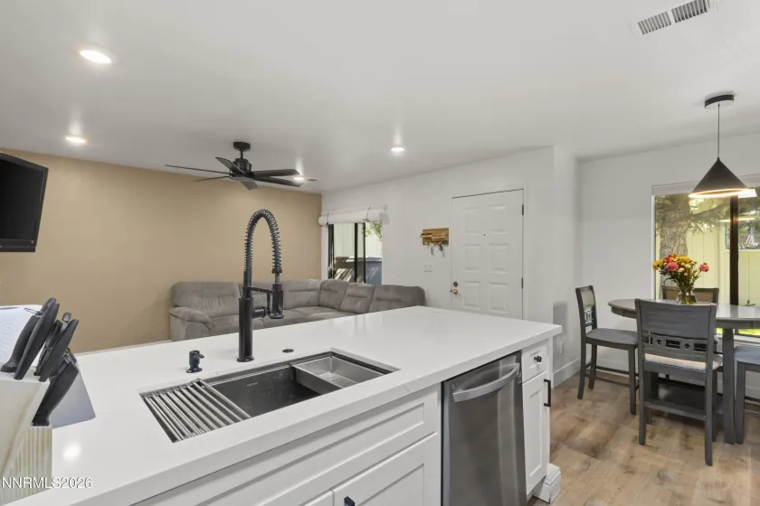 3230 Wedekind, Sparks, Nevada 89431, 2 Bedrooms Bedrooms, ,2 BathroomsBathrooms,Residential,Residential,Wedekind,0,260011952