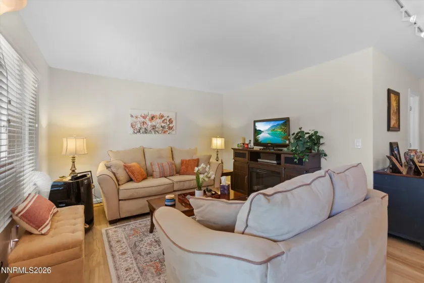 3890 Leonesio, Reno, Nevada 89512, 2 Bedrooms Bedrooms, ,1 BathroomBathrooms,Residential,Residential,Leonesio,0,260005083