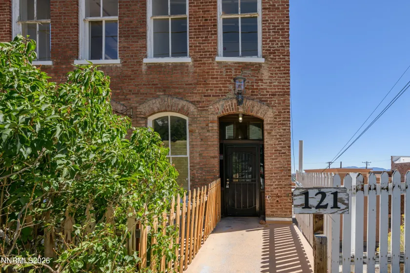 121 B, Virginia City, Nevada 89440, ,3 BathroomsBathrooms,Residential Income,Residential,B,0,260011938