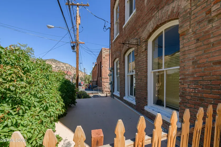 121 B, Virginia City, Nevada 89440, ,3 BathroomsBathrooms,Residential Income,Residential,B,0,260011938