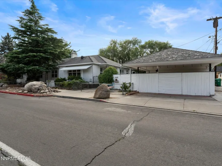 341 Arroyo, Reno, Nevada 89509, 4 Bedrooms Bedrooms, ,4 BathroomsBathrooms,Residential Income,Residential,Arroyo,0,260011940