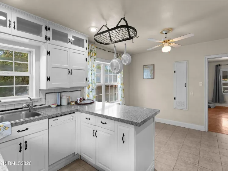 341 Arroyo, Reno, Nevada 89509, 4 Bedrooms Bedrooms, ,4 BathroomsBathrooms,Residential Income,Residential,Arroyo,0,260011940