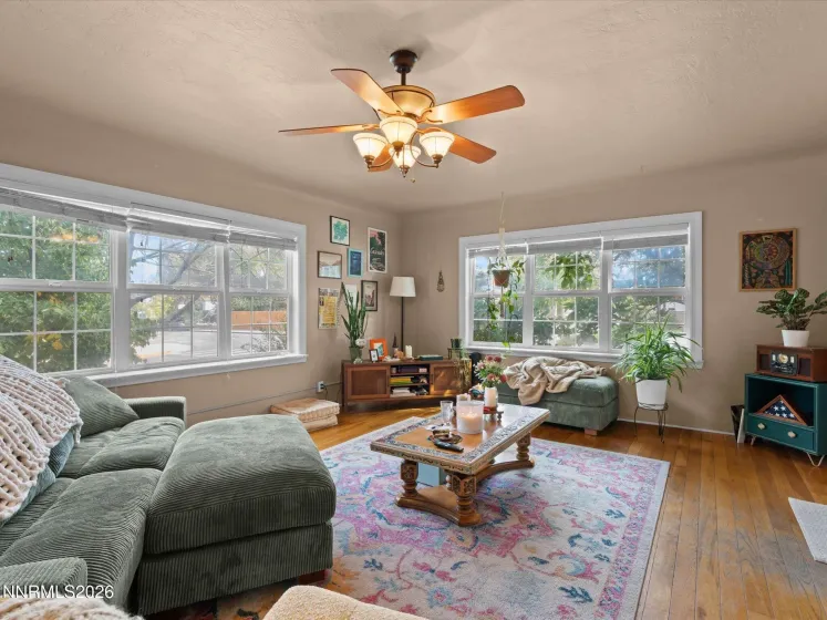 341 Arroyo, Reno, Nevada 89509, 4 Bedrooms Bedrooms, ,4 BathroomsBathrooms,Residential Income,Residential,Arroyo,0,260011940