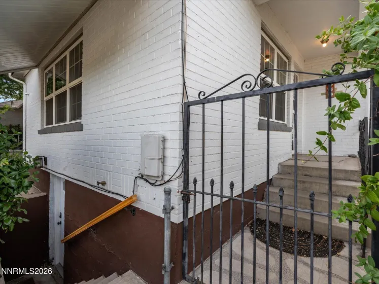 341 Arroyo, Reno, Nevada 89509, 4 Bedrooms Bedrooms, ,4 BathroomsBathrooms,Residential Income,Residential,Arroyo,0,260011940