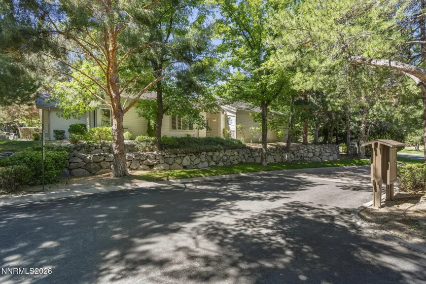 3905 Innsbruck, Reno, Nevada 89519, 2 Bedrooms Bedrooms, ,3 BathroomsBathrooms,Residential,Residential,Innsbruck,0,260009819