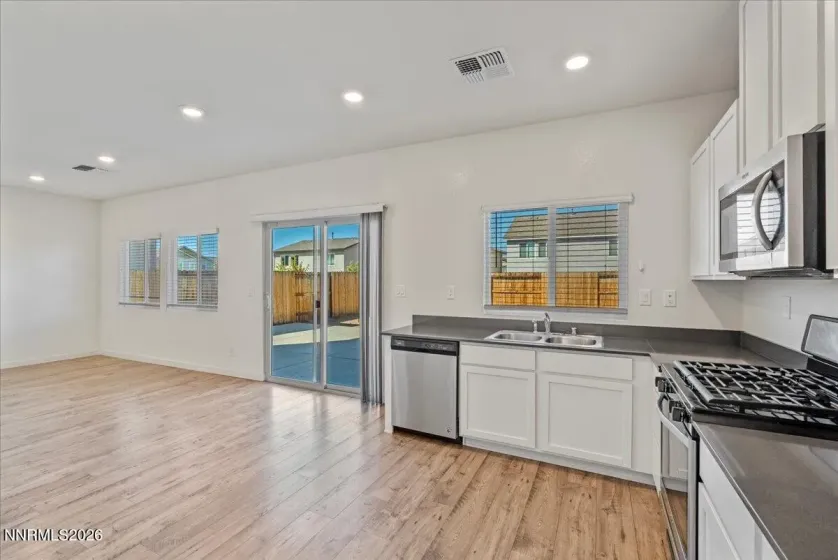 8879 Gazing Star, Reno, Nevada 89506, 3 Bedrooms Bedrooms, ,3 BathroomsBathrooms,Residential,Residential,Gazing Star,0,260011964