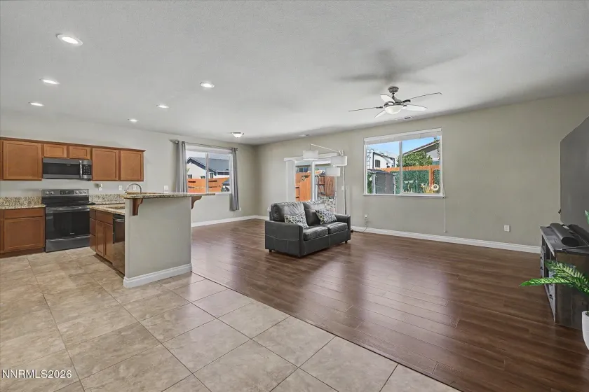 18639 Haskell Peak, Reno, Nevada 89508, 4 Bedrooms Bedrooms, ,2 BathroomsBathrooms,Residential,Residential,Haskell Peak,0,260011968