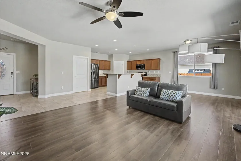18639 Haskell Peak, Reno, Nevada 89508, 4 Bedrooms Bedrooms, ,2 BathroomsBathrooms,Residential,Residential,Haskell Peak,0,260011968