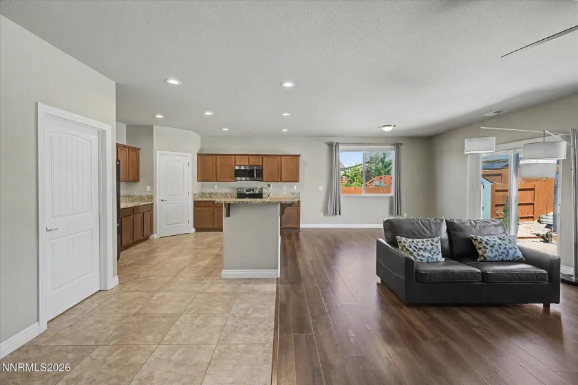 18639 Haskell Peak, Reno, Nevada 89508, 4 Bedrooms Bedrooms, ,2 BathroomsBathrooms,Residential,Residential,Haskell Peak,0,260011968