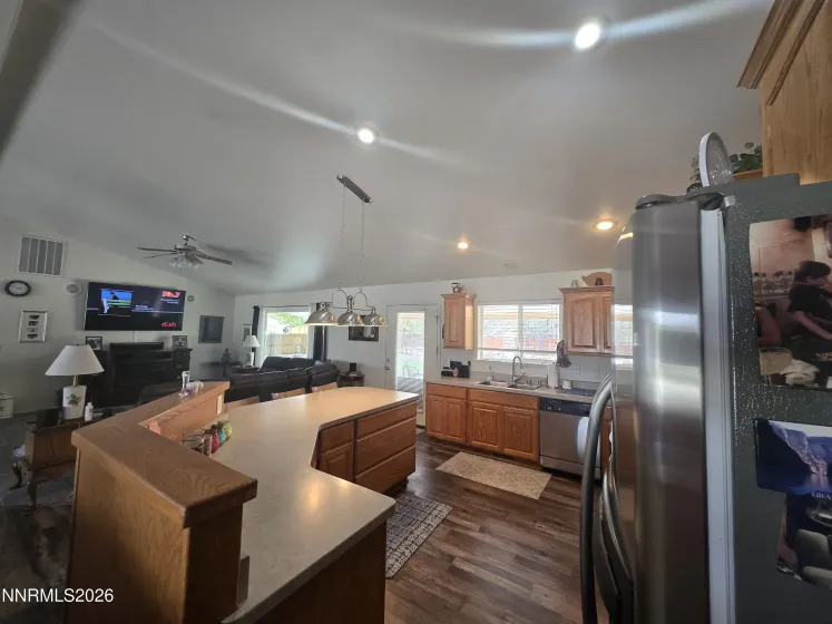 3220 Brookside, Fallon, Nevada 89406, 3 Bedrooms Bedrooms, ,2 BathroomsBathrooms,Residential,Residential,Brookside,0,260011976