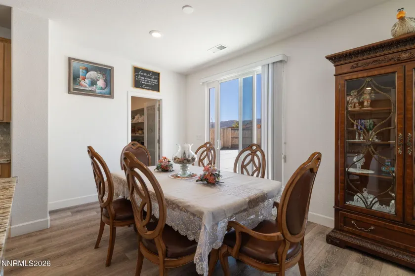 9319 Bay, Reno, Nevada 89506, 5 Bedrooms Bedrooms, ,3 BathroomsBathrooms,Residential,Residential,Bay,0,260011988