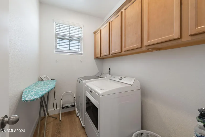 9319 Bay, Reno, Nevada 89506, 5 Bedrooms Bedrooms, ,3 BathroomsBathrooms,Residential,Residential,Bay,0,260011988