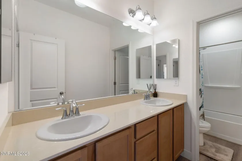 9319 Bay, Reno, Nevada 89506, 5 Bedrooms Bedrooms, ,3 BathroomsBathrooms,Residential,Residential,Bay,0,260011988