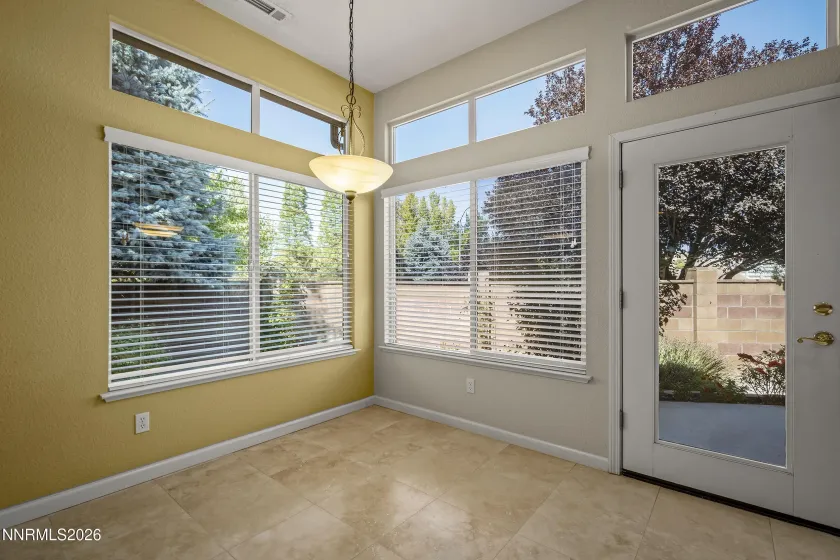 404 Sierra Leaf, Reno, Nevada 89511, 2 Bedrooms Bedrooms, ,2 BathroomsBathrooms,Residential,Residential,Sierra Leaf,0,260011989
