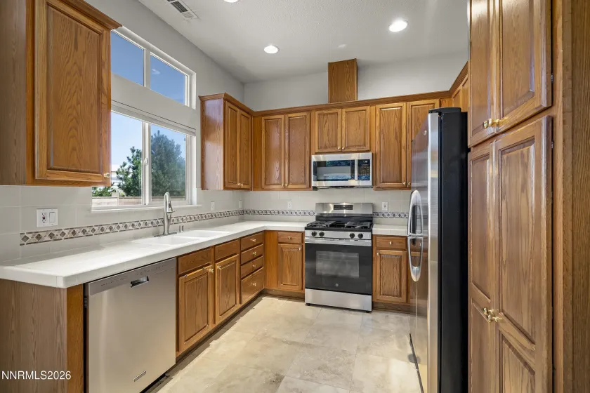 404 Sierra Leaf, Reno, Nevada 89511, 2 Bedrooms Bedrooms, ,2 BathroomsBathrooms,Residential,Residential,Sierra Leaf,0,260011989