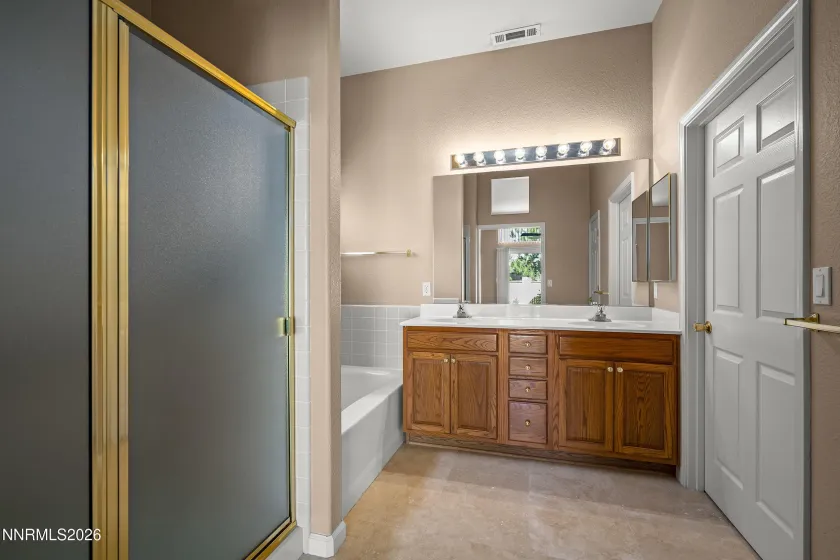 404 Sierra Leaf, Reno, Nevada 89511, 2 Bedrooms Bedrooms, ,2 BathroomsBathrooms,Residential,Residential,Sierra Leaf,0,260011989