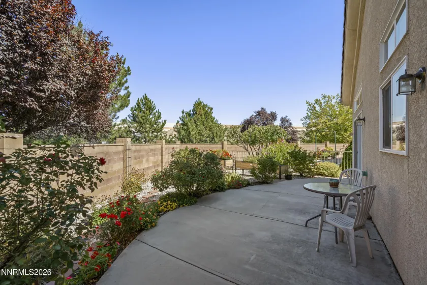 404 Sierra Leaf, Reno, Nevada 89511, 2 Bedrooms Bedrooms, ,2 BathroomsBathrooms,Residential,Residential,Sierra Leaf,0,260011989