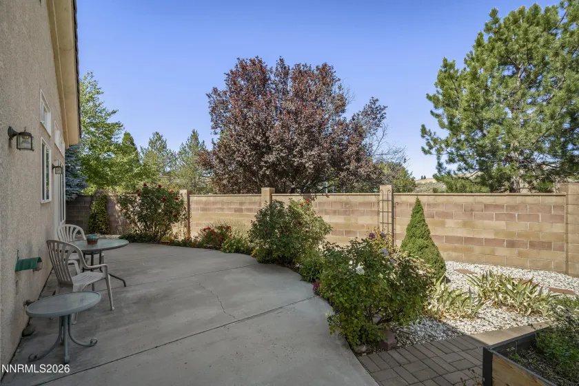 404 Sierra Leaf, Reno, Nevada 89511, 2 Bedrooms Bedrooms, ,2 BathroomsBathrooms,Residential,Residential,Sierra Leaf,0,260011989