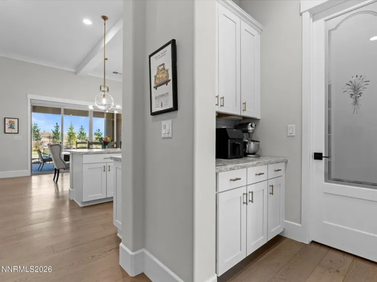 Breakfast Bar/Nook
