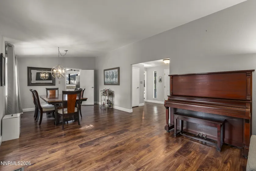 1335 Hilltop, Reno, Nevada 89509, 4 Bedrooms Bedrooms, ,3 BathroomsBathrooms,Residential,Residential,Hilltop,0,260011994