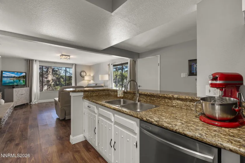 1335 Hilltop, Reno, Nevada 89509, 4 Bedrooms Bedrooms, ,3 BathroomsBathrooms,Residential,Residential,Hilltop,0,260011994