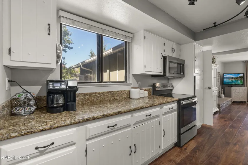 1335 Hilltop, Reno, Nevada 89509, 4 Bedrooms Bedrooms, ,3 BathroomsBathrooms,Residential,Residential,Hilltop,0,260011994