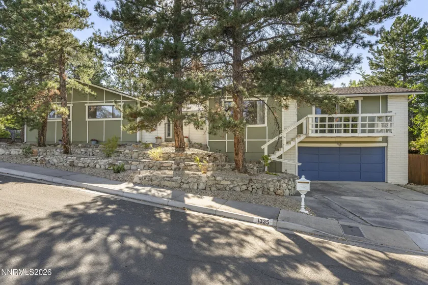 1335 Hilltop, Reno, Nevada 89509, 4 Bedrooms Bedrooms, ,3 BathroomsBathrooms,Residential,Residential,Hilltop,0,260011994