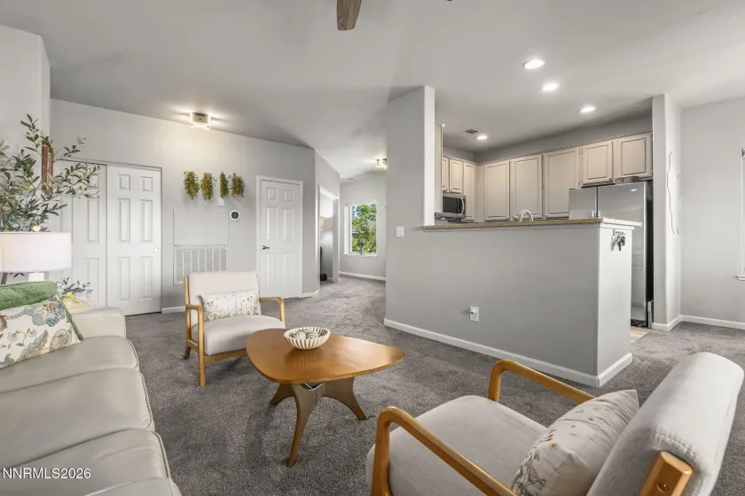 900 Meadows, Reno, Nevada 89521, 3 Bedrooms Bedrooms, ,2 BathroomsBathrooms,Residential,Residential,Meadows,0,260011996
