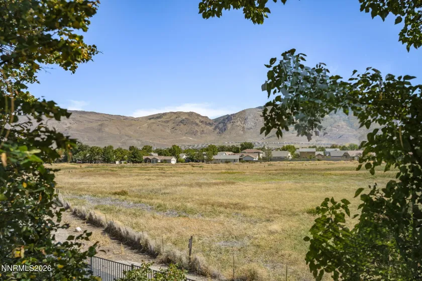 900 Meadows, Reno, Nevada 89521, 3 Bedrooms Bedrooms, ,2 BathroomsBathrooms,Residential,Residential,Meadows,0,260011996