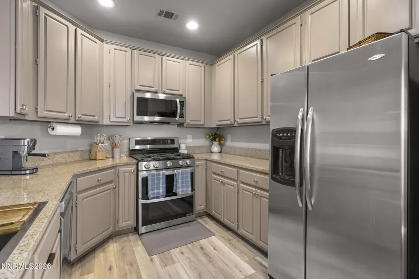900 Meadows, Reno, Nevada 89521, 3 Bedrooms Bedrooms, ,2 BathroomsBathrooms,Residential,Residential,Meadows,0,260011996