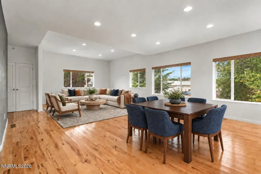 1940 Dickerson, Reno, Nevada 89503, 3 Bedrooms Bedrooms, ,3 BathroomsBathrooms,Residential,Residential,Dickerson,0,260012017